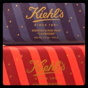 Kiehls scented scrub soap lavender